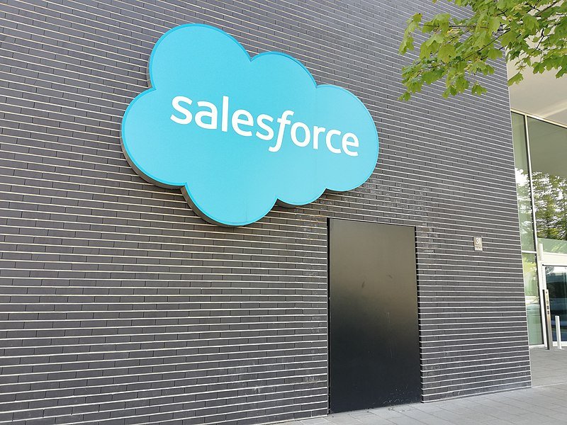 Salesforce delivers strong AI growth but disappoints on fiscal 2026 forecast